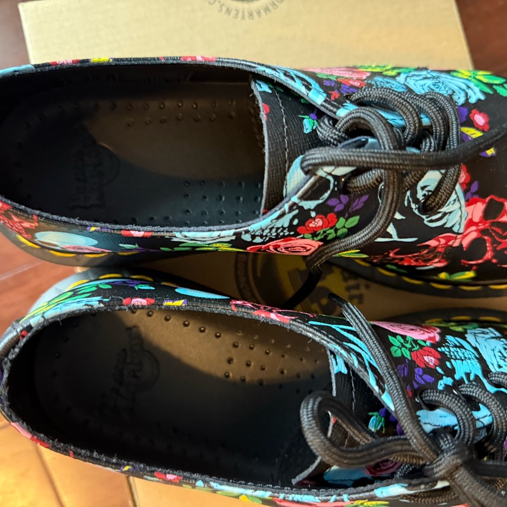 Dr. Martens Black Floral Lace-Up Shoes - Picture 4 of 4